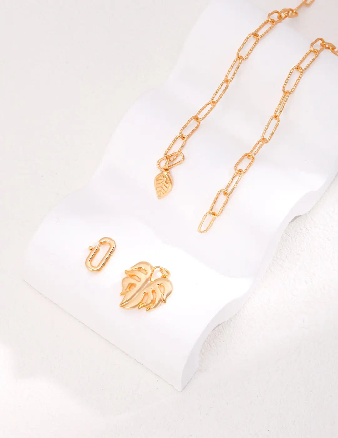 Gold Leaf Chain Pendants Necklace-2