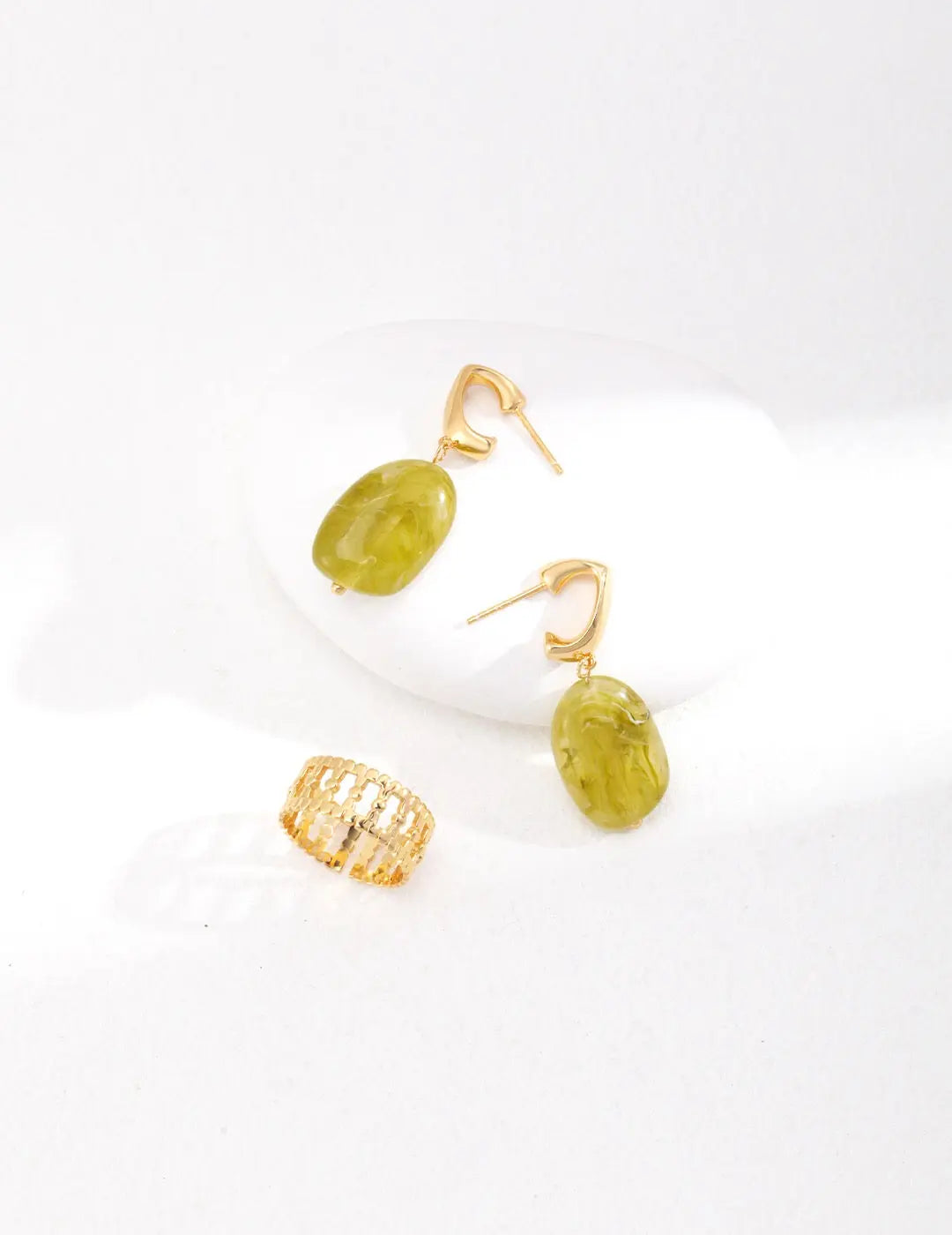 Green Resin Stone Drop Earrings-3