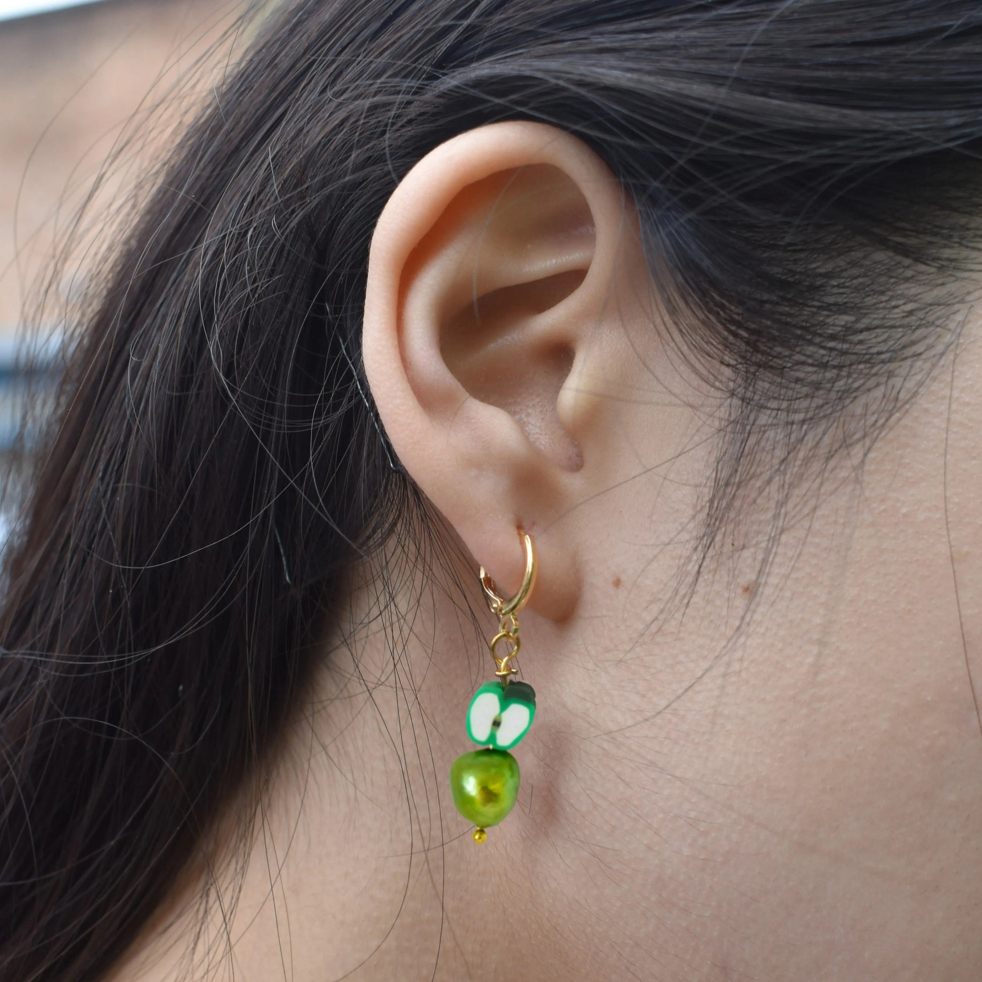 Green apples and green freshwater pearl earrings - Memoriex