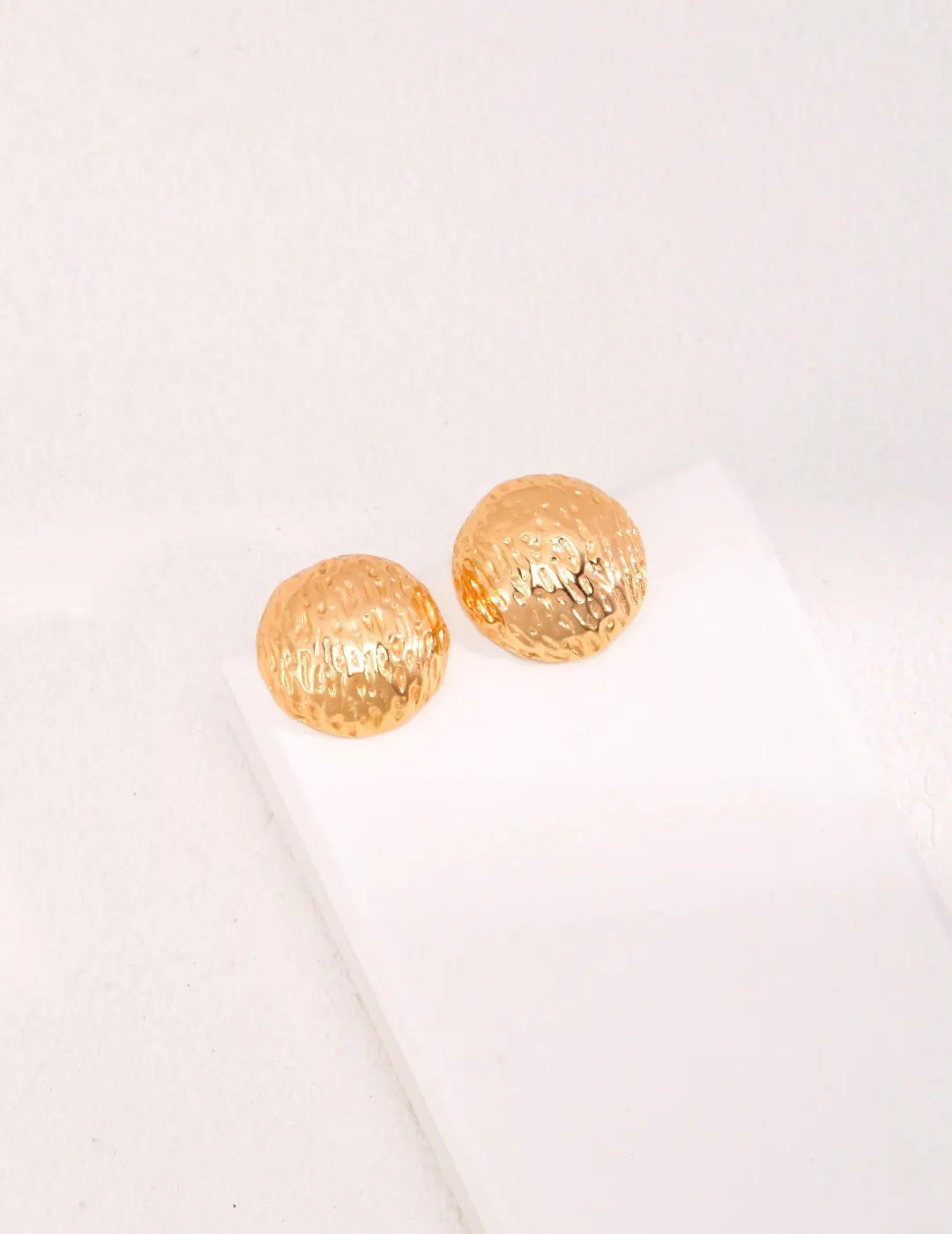 Hand-Carved Texture Round Stud-2