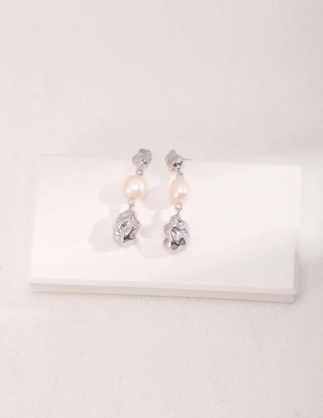 Hand carved Style Pearl Earrings - Memoriex