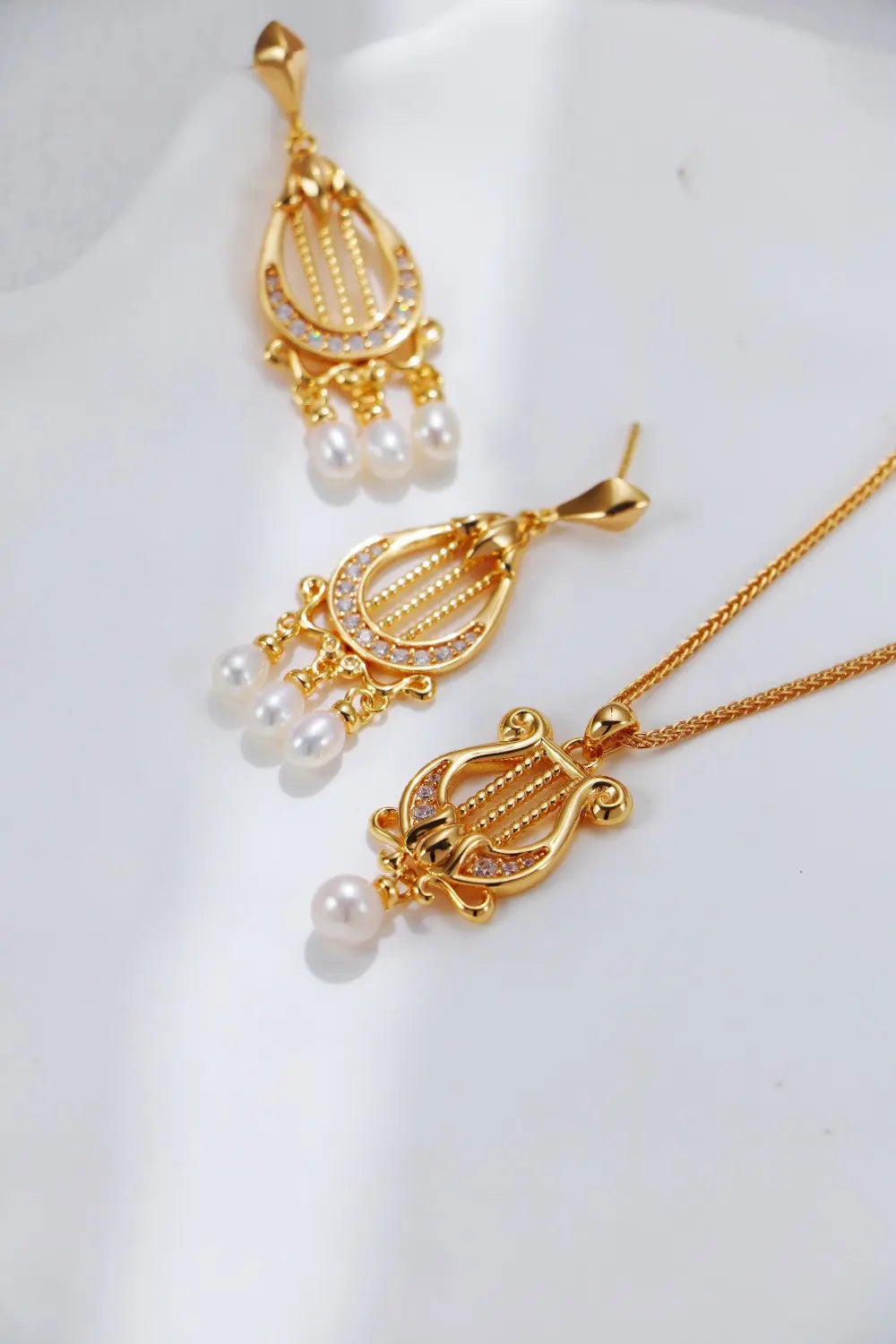 Harp Style Pearl Necklace / Earrings-1