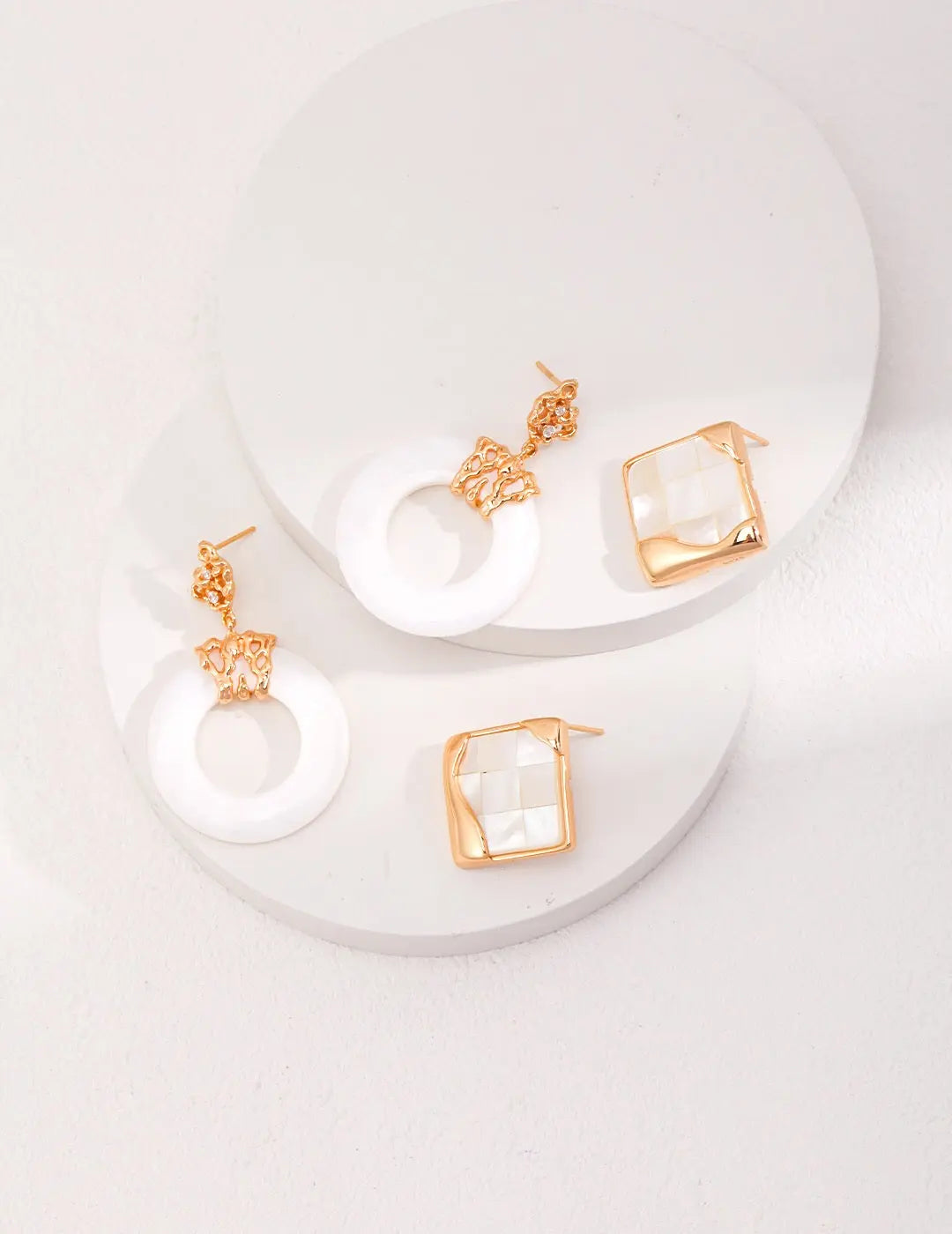 Hollow Round Shell Drop Earrings-1