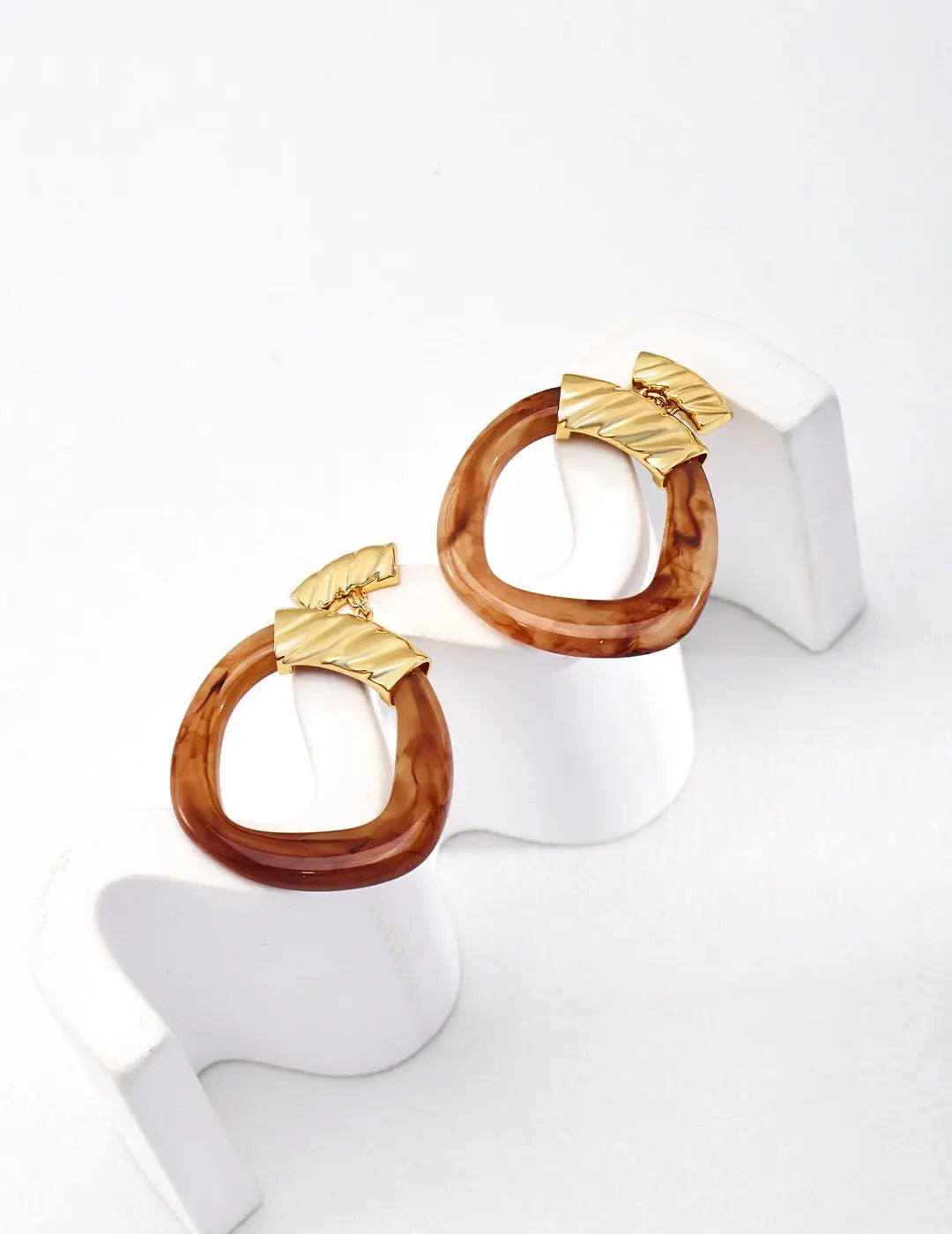 Hoop-shaped Brown Resin Drop Stud Earrings-0