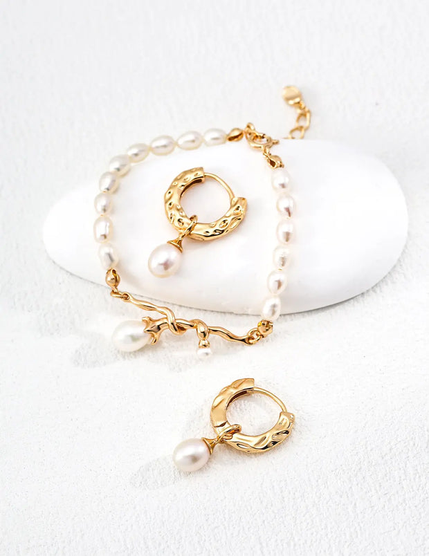 Intertwined Fate Pearl Bracelet-3