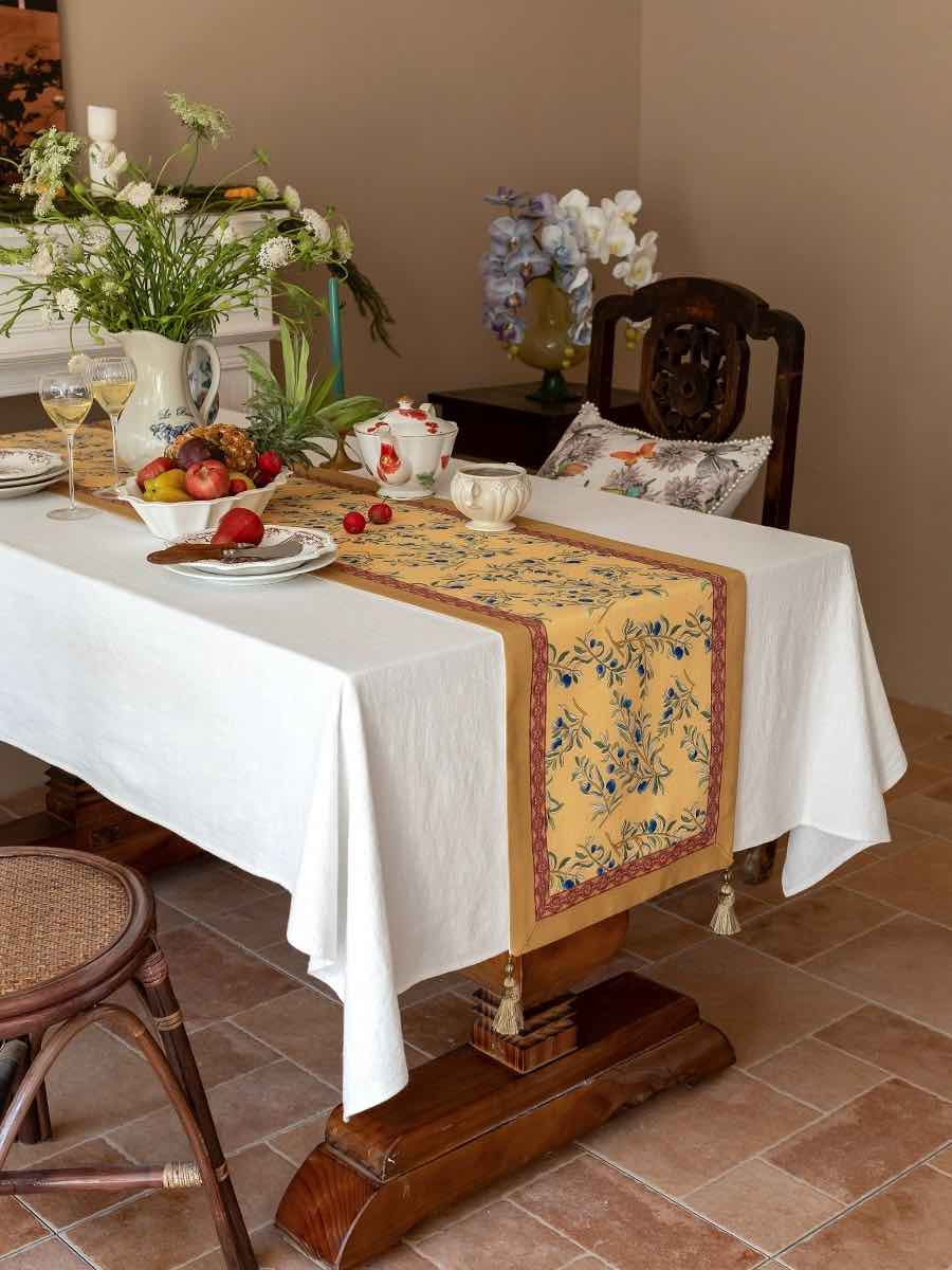 Italian Floral Decorative Table Runner for Elegant Table Setting-2