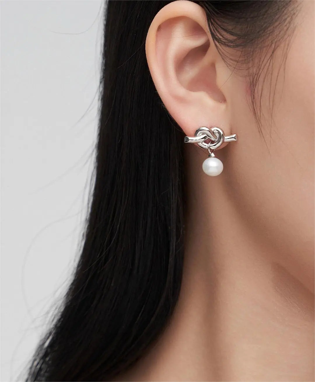 Knot Design Pearl Earrings-4