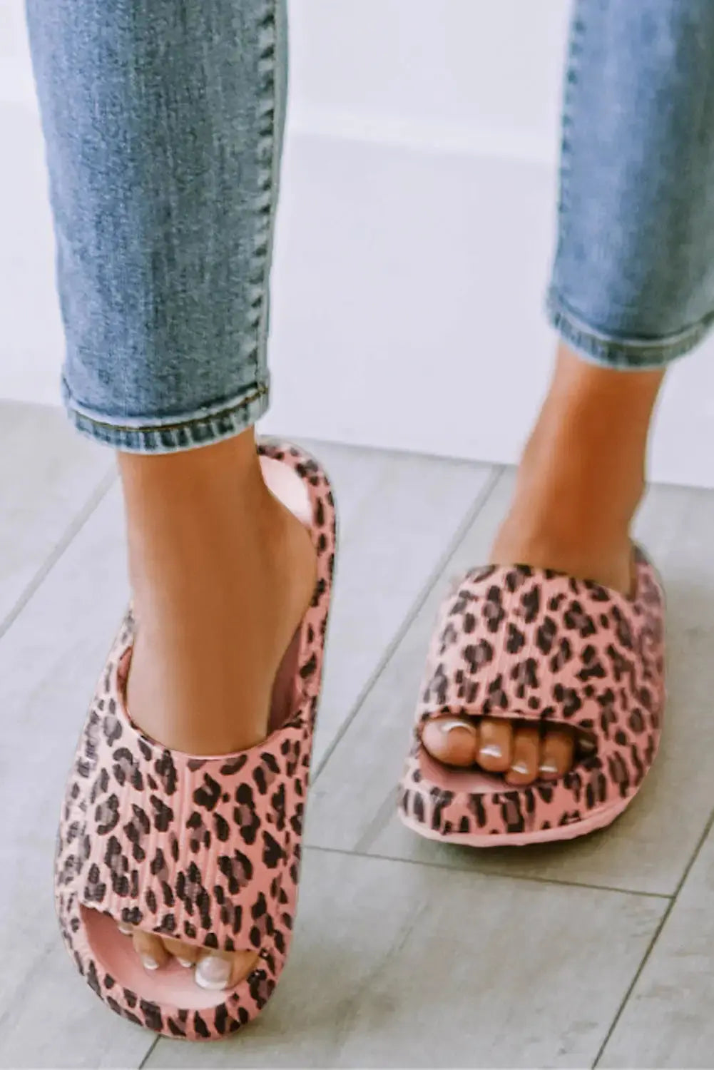 Leopard Print Thick Sole Slip On Slippers-18