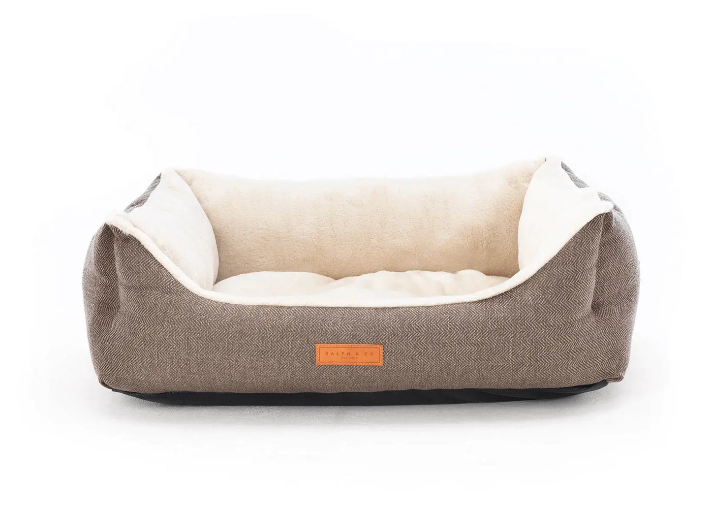 “Lincoln” Herringbone Nest Dog Bed – by Ralph & Co - Memoriex