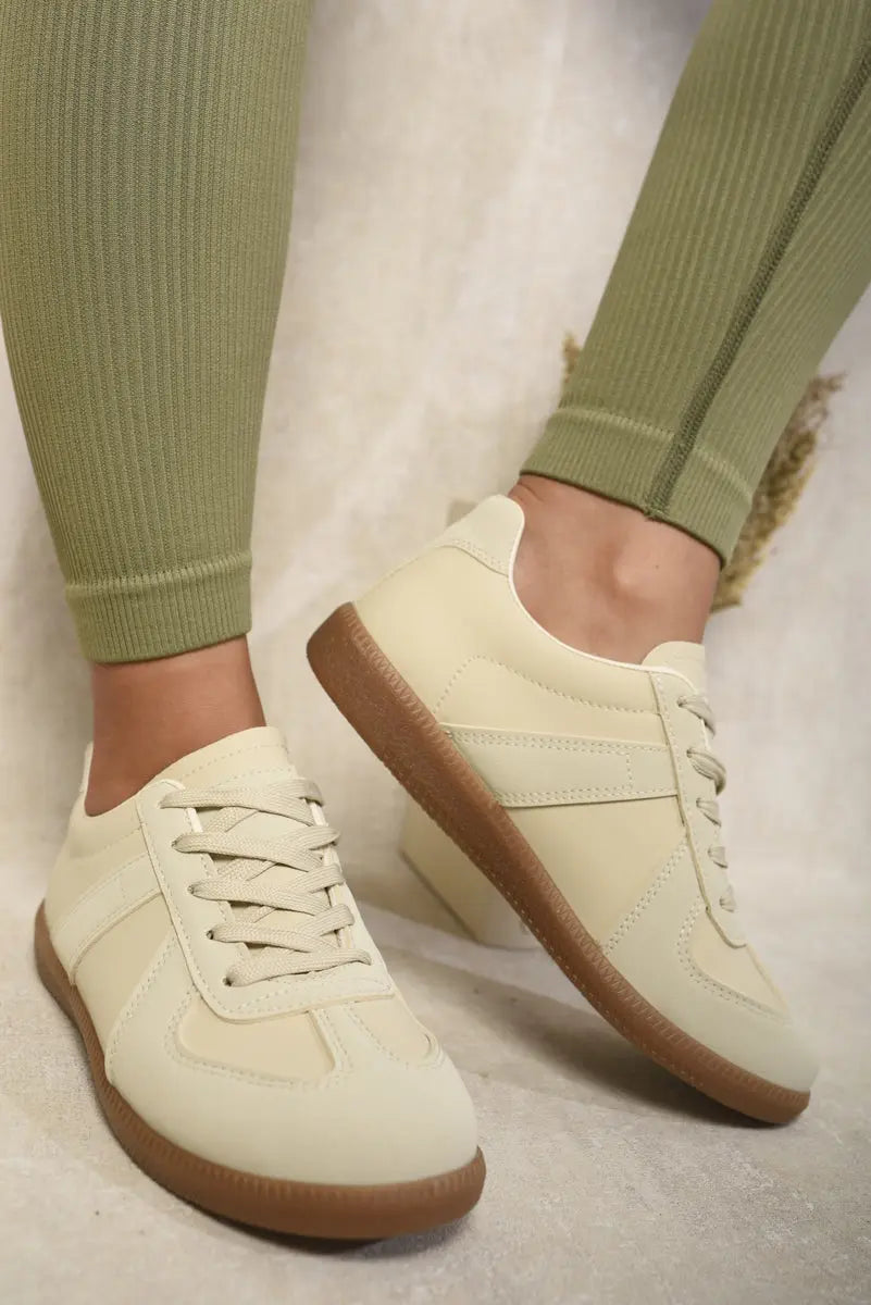 Low Top Lace-Up Trainers - Memoriex 