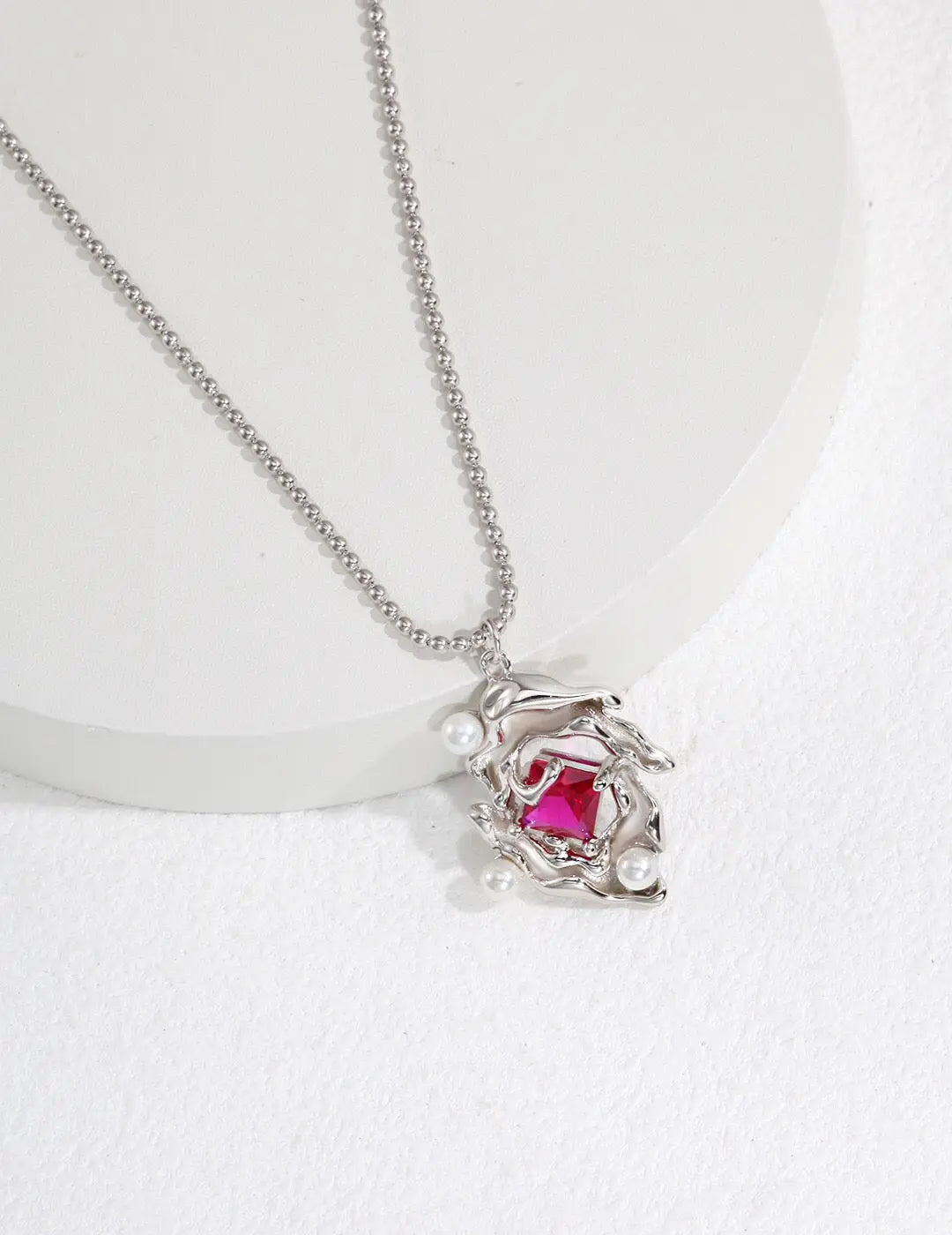 Melting Liquid Design Pink Zircon Necklace-2