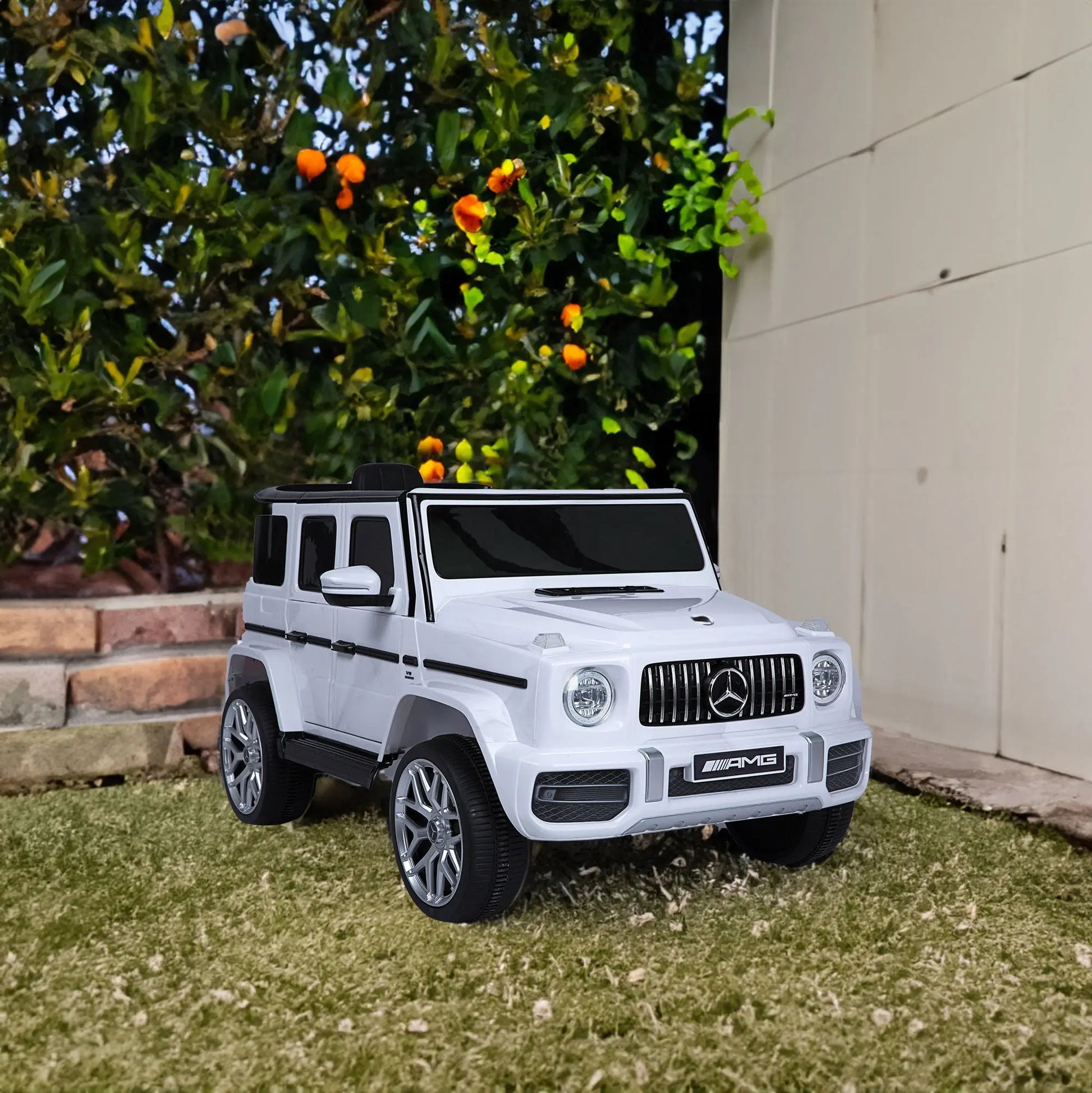 Mercedes Benz G63 Children's Electric Vehicle with Remote Control 12V Music, Horn, Spring Suspension, Safety Lock and License - Memoriex 