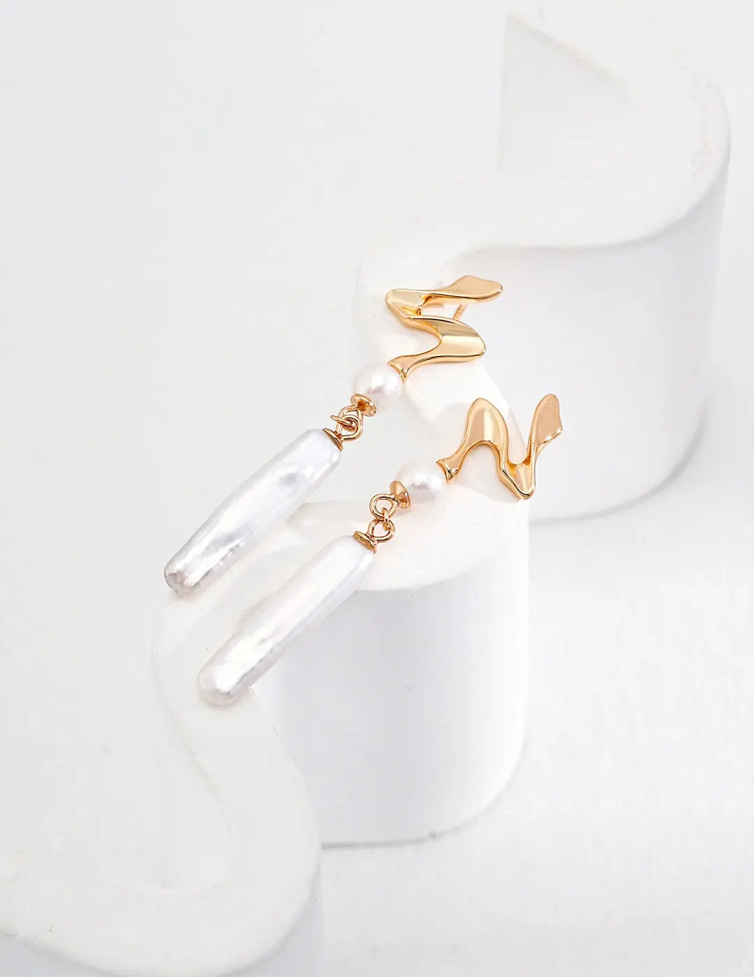 Minimalist Biwa Pearl Drop Earrings - Memoriex