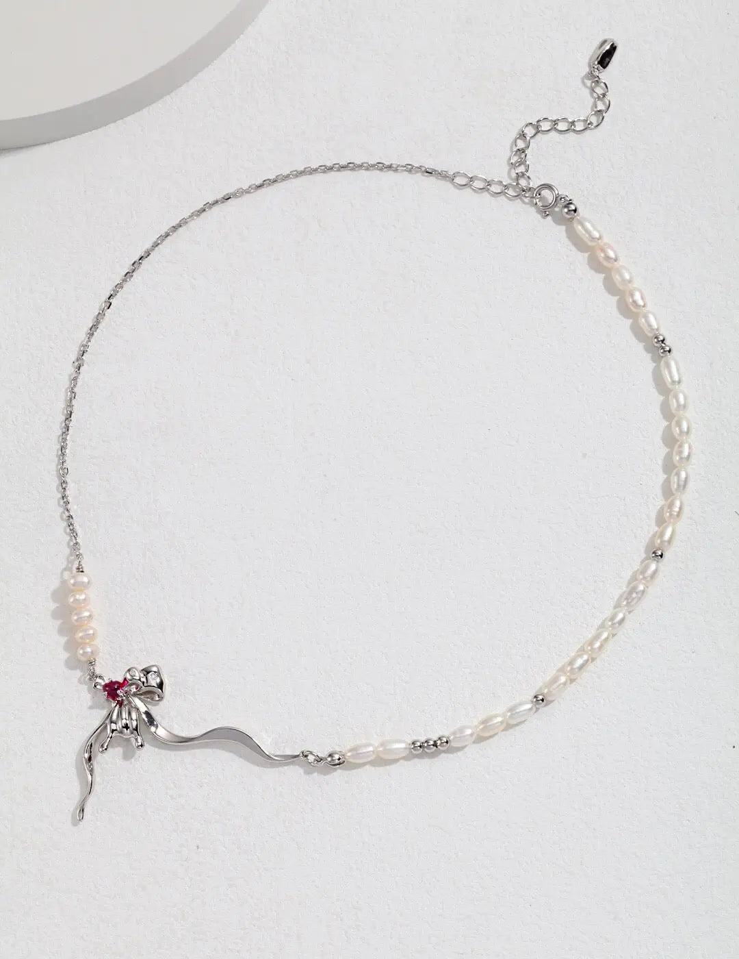 Minimalist Bow Pearl Necklace-1