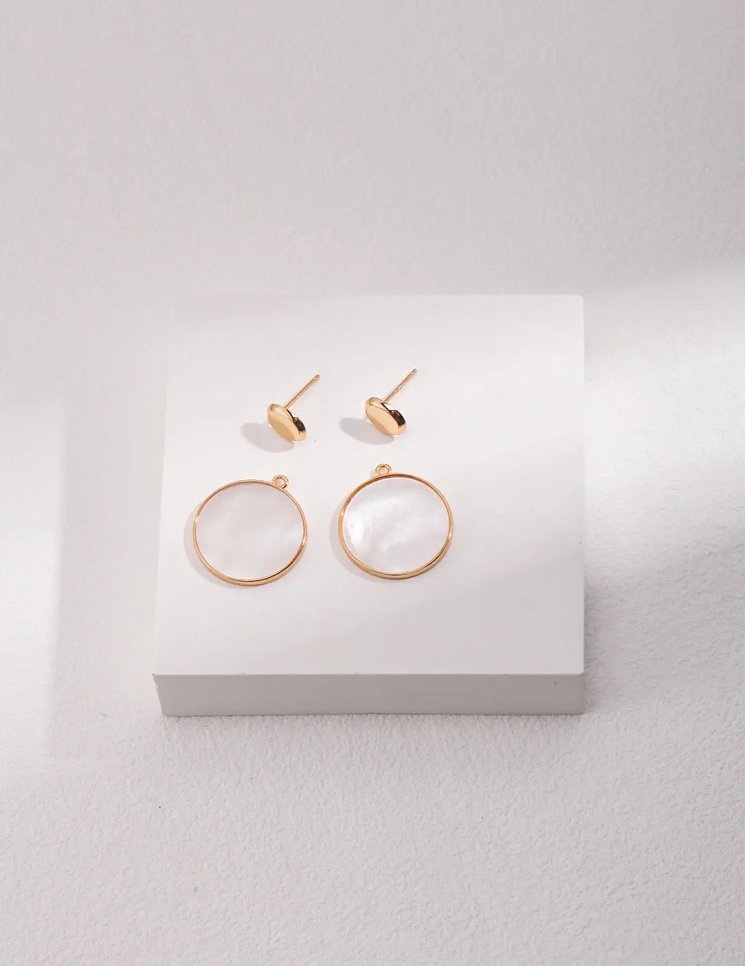 Minimalist Detachable Mother-Of-Pearl Earrings-1