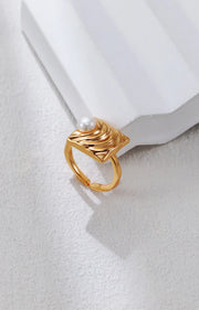 Modern Ripple Pearl Statement Ring-1