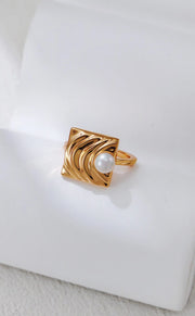 Modern Ripple Pearl Statement Ring-4