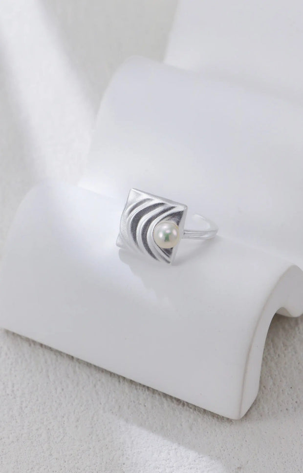 Modern Ripple Pearl Statement Ring-5