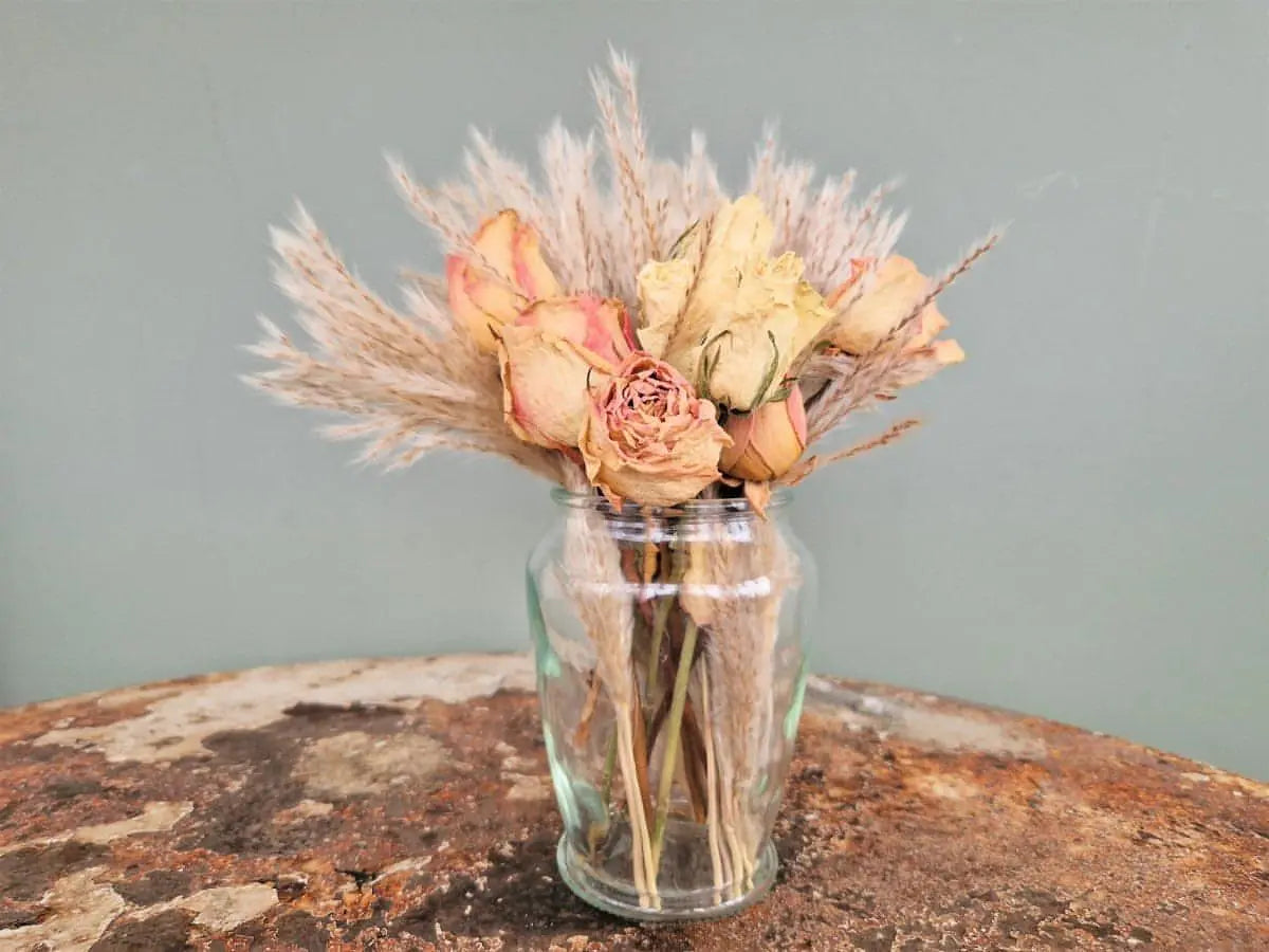 Natural Dried Roses & Pampas Grass Bouquet - Memoriex 