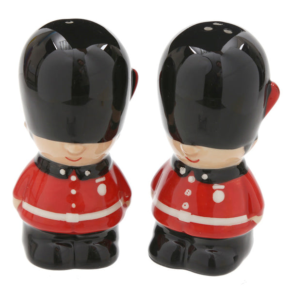 Novelty Guardsman Ceramic Salt and Pepper Set SP47 - Memoriex 