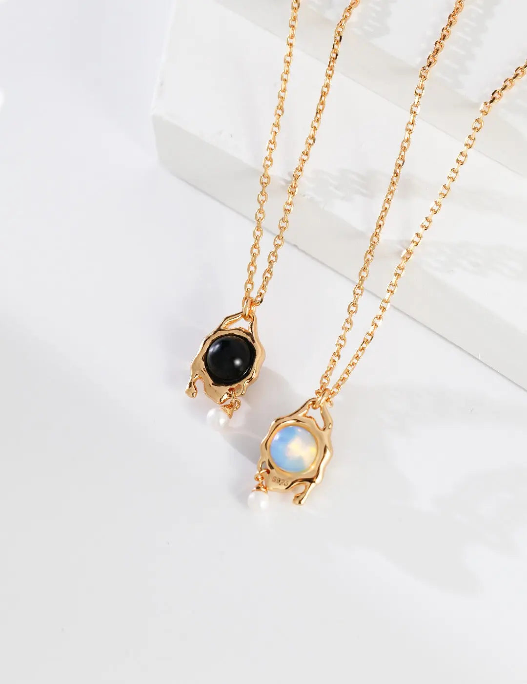 Fluid Moonlight Stone / Obsidian Pearl Pendant Necklace - Memoriex