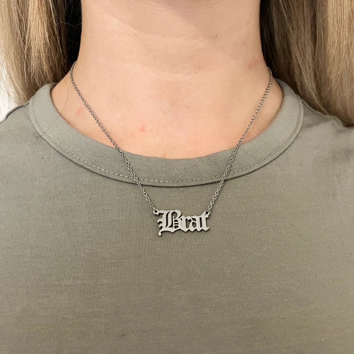 Old English Brat Necklace-1