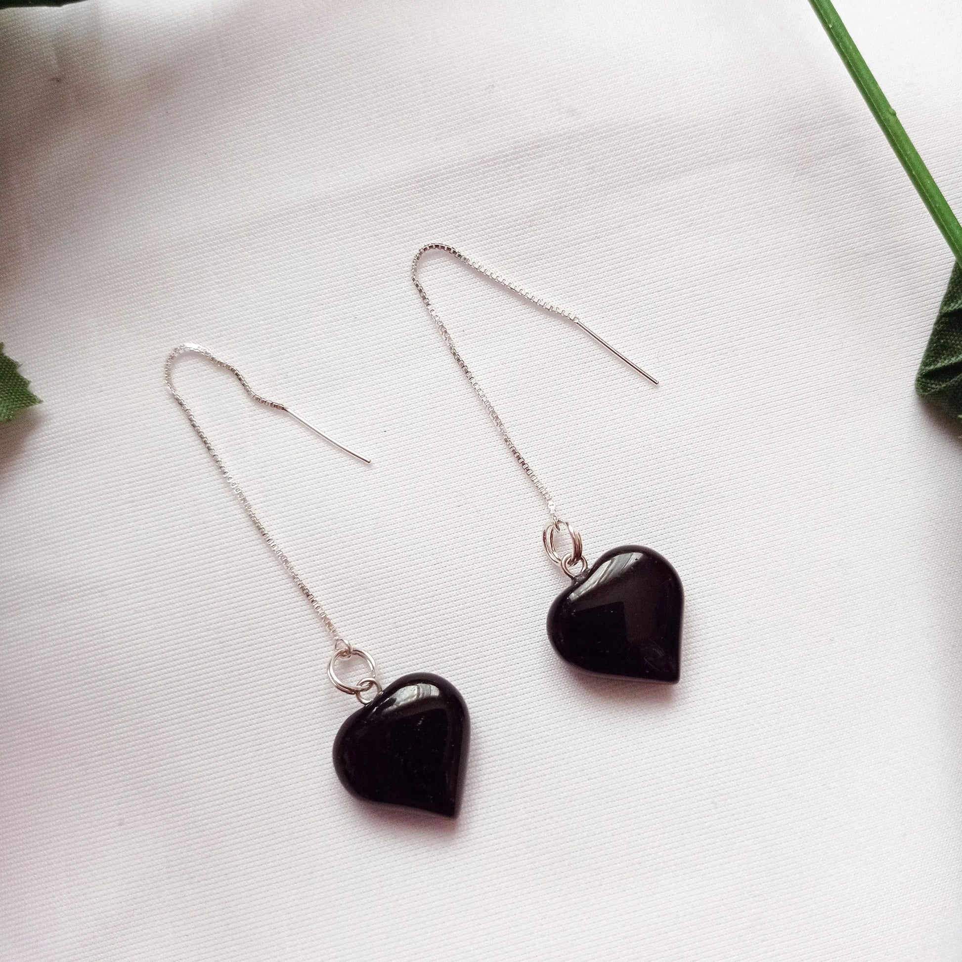 Onyx Heart Threader Earrings - Memoriex