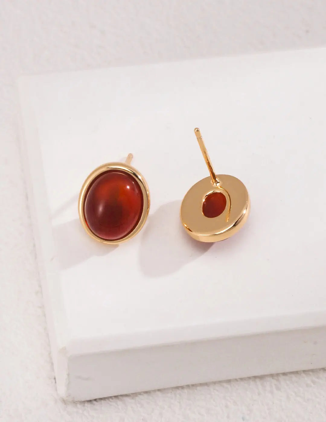 Minimaist Tiger Eye / Onyx Stud Earrings - Memoriex