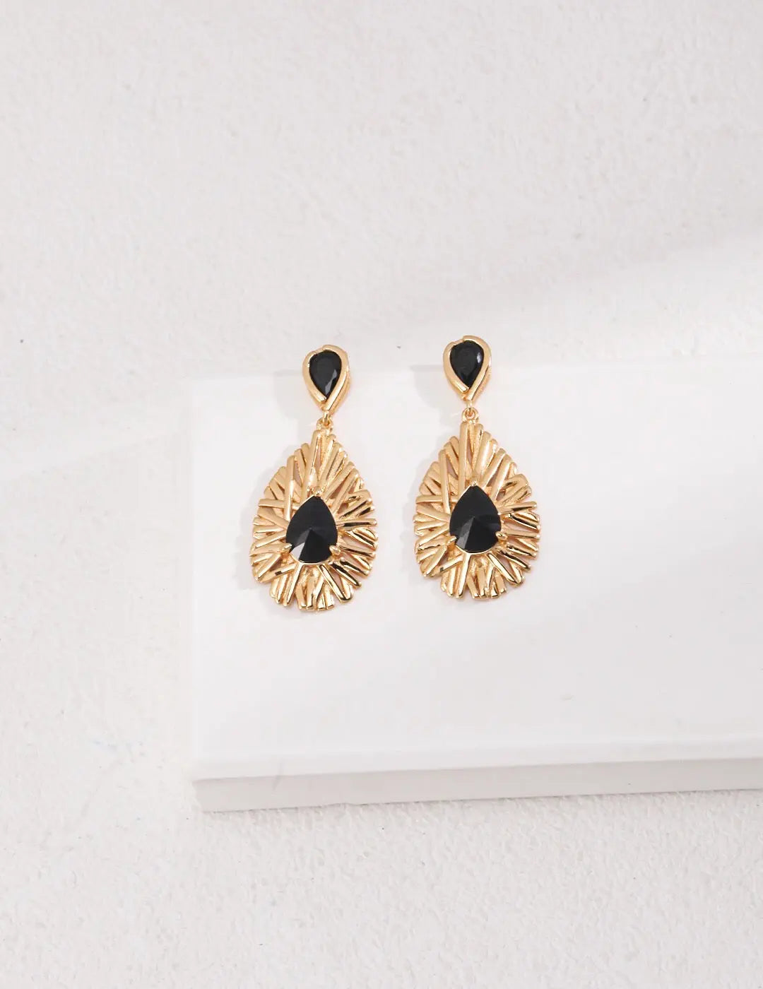 Palace Style Black Zircon Earrings-1