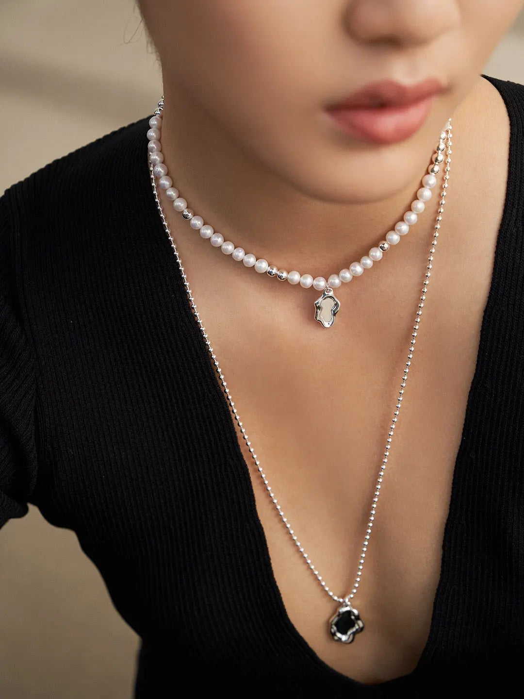 Pearl Necklace With Delicate Pendant-3