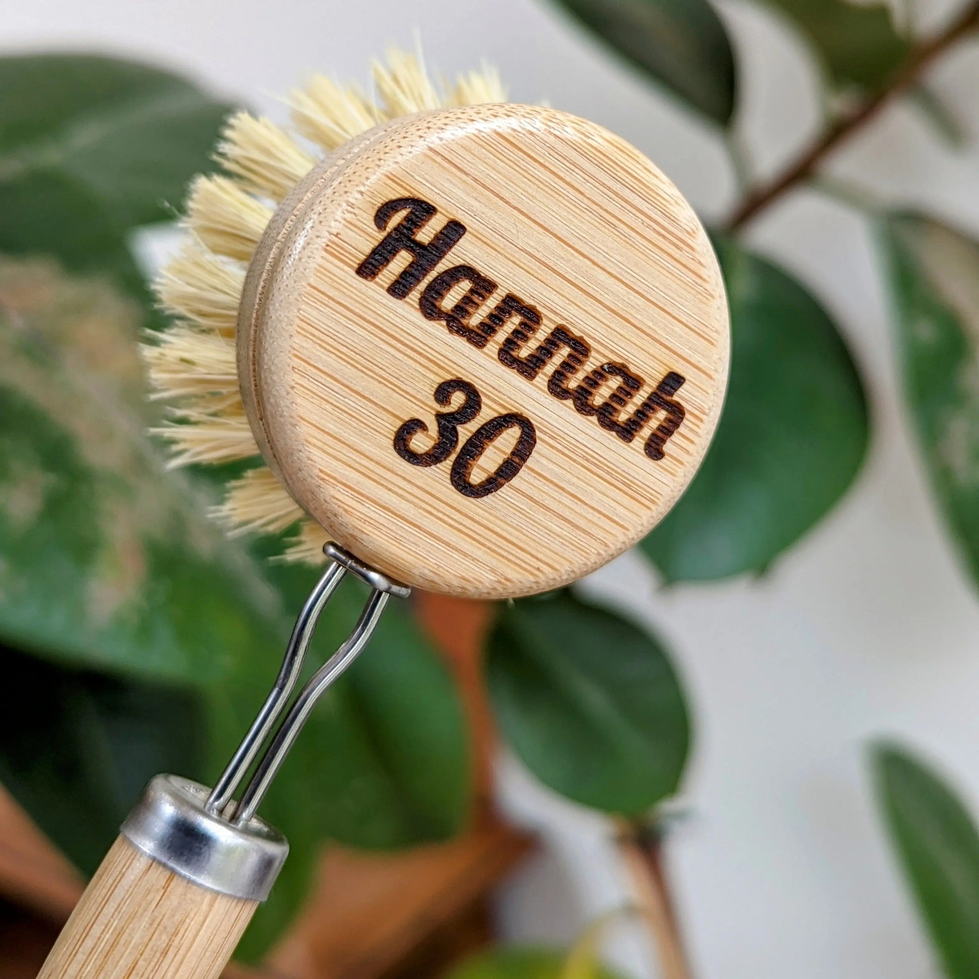 Personalised Dish Brush Gift Set | Customised Natural Sustainable Bamboo & Plant Based Kitchen Washing Up Brushes-1