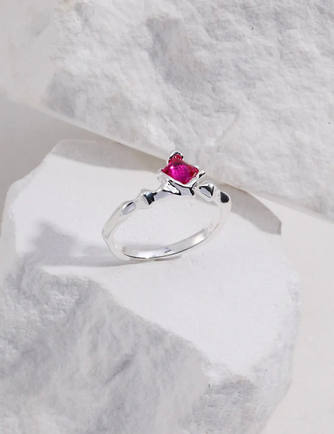 Pink Rhombus Shaped Zircon Ring - Memoriex