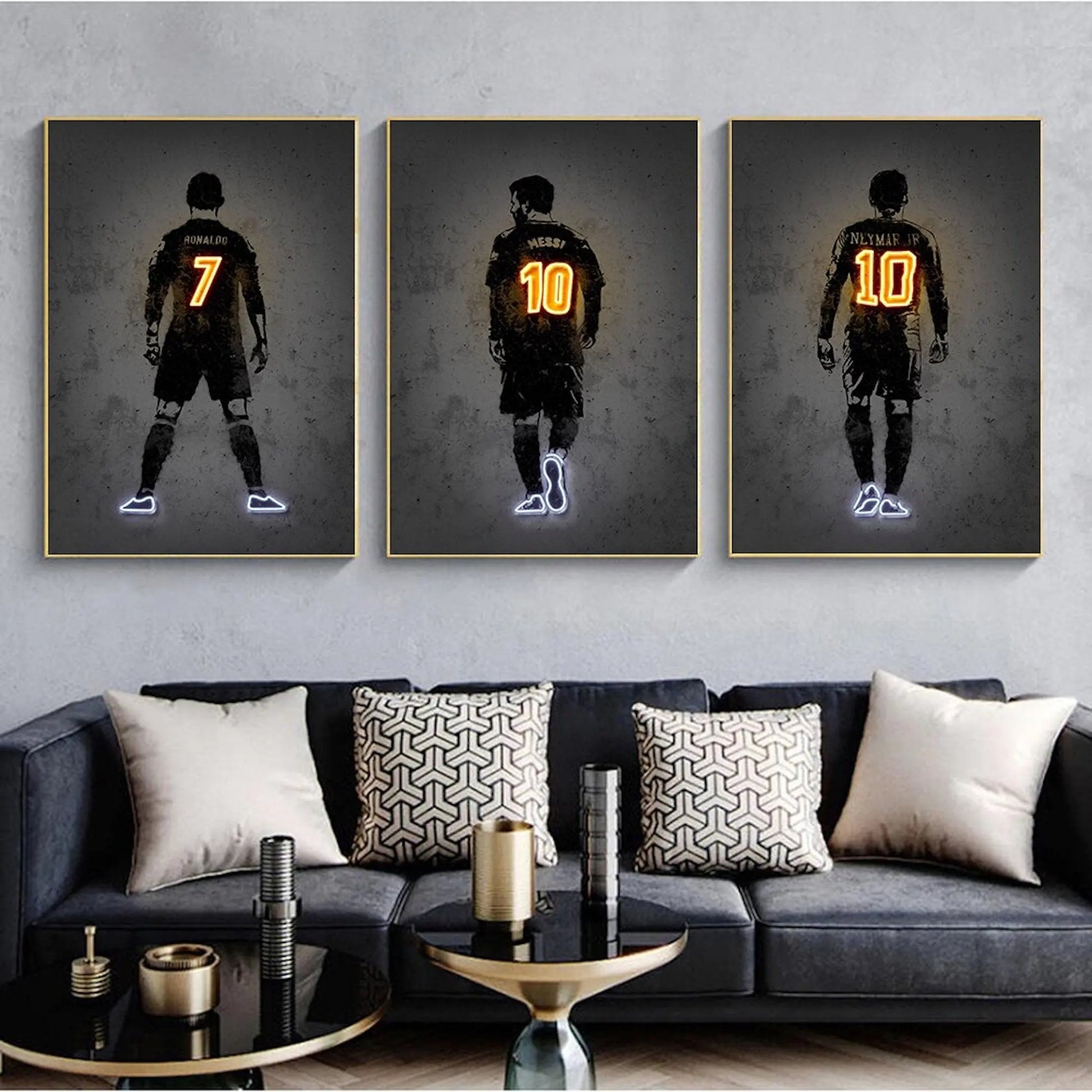 Poster Fußball Lionel Messi Nummer 10 Christiano Ronaldo 7 und Neymar Jr. 10 mit Neon Leucht Trikotnummer als Deko Print ohne Rahmen-0