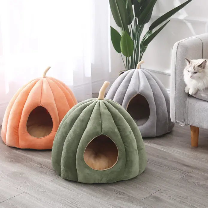 Pumpkin Shape Hooded Pet Bed House-0