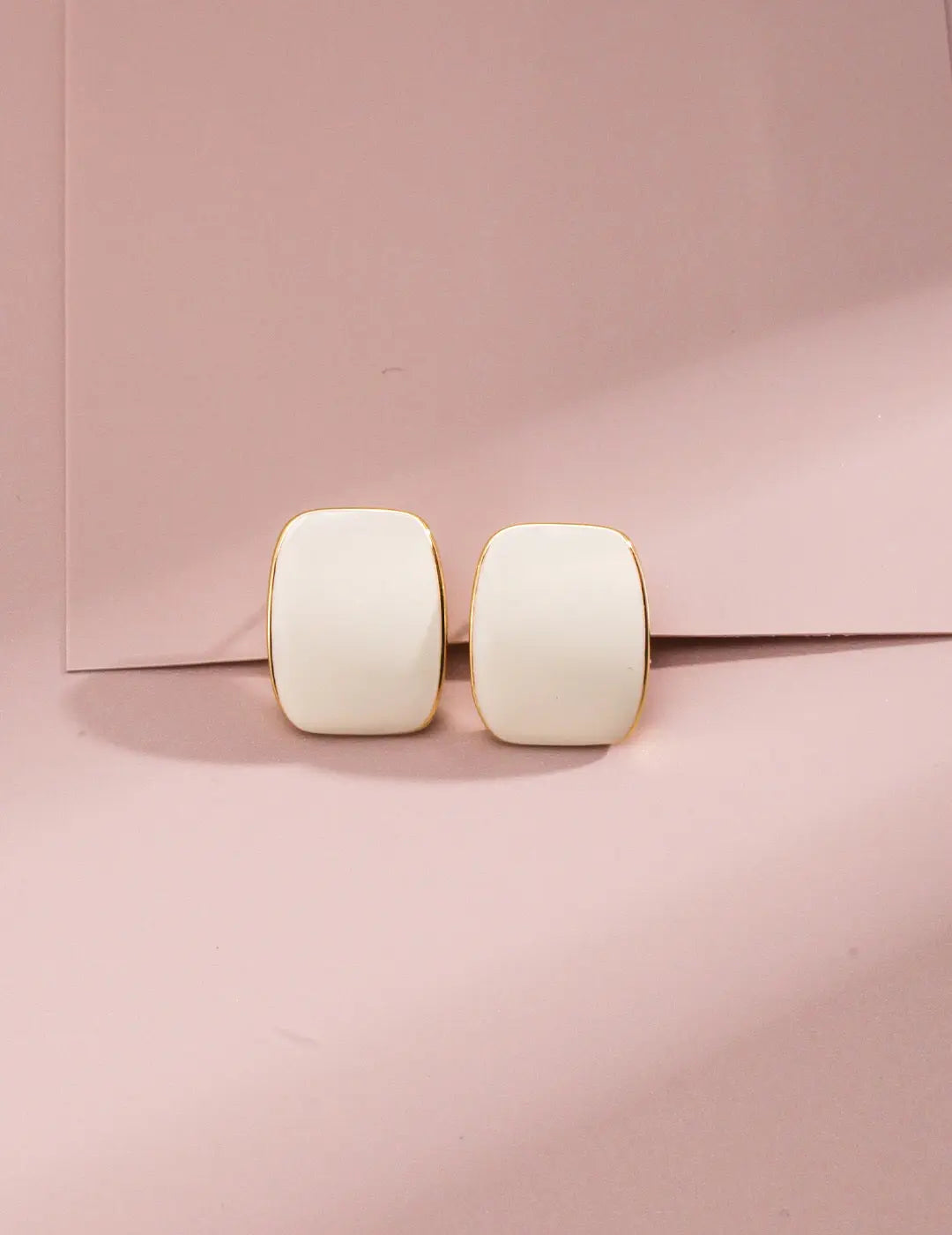 White / Red Enamel Dripping Glaze Stud Earrings-2