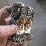 Retro - Luxury Sheep Horns Knuckle Ring: A Vintage Ram Horn Skull - inspired Knuckle Duster Ring, Ideal for Motorcyclists and Ro - Memoriex 