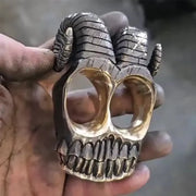 Retro - Luxury Sheep Horns Knuckle Ring: A Vintage Ram Horn Skull - inspired Knuckle Duster Ring, Ideal for Motorcyclists and Ro - Memoriex 