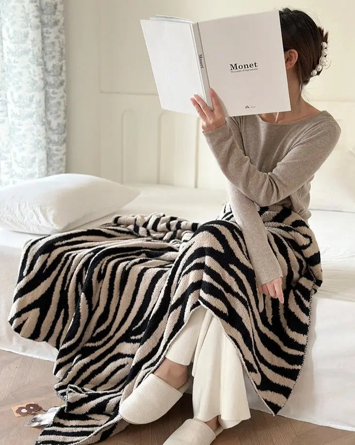 Retro Style Zebra Print Microfiber Throw Blanket - Ultra-Soft & Cozy-2