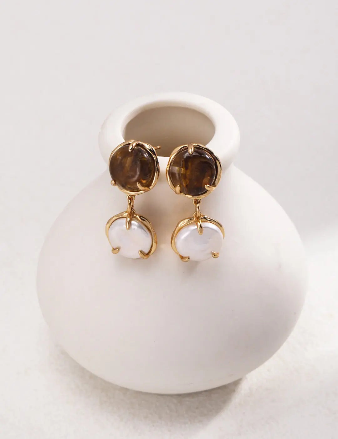 Round Brown Resin Pearl Earrings - Memoriex