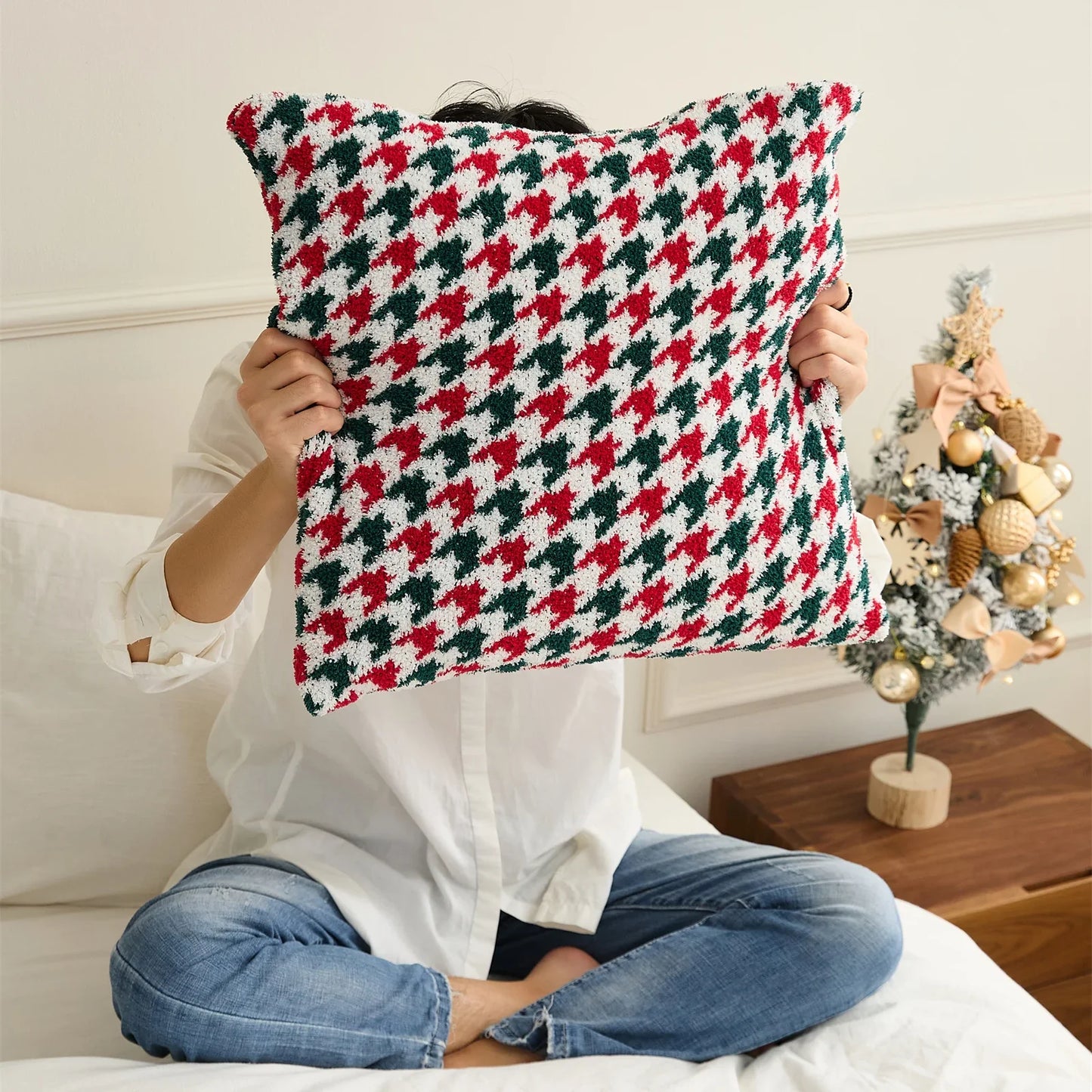 Houndstooth Christmas Cushion Cover-1