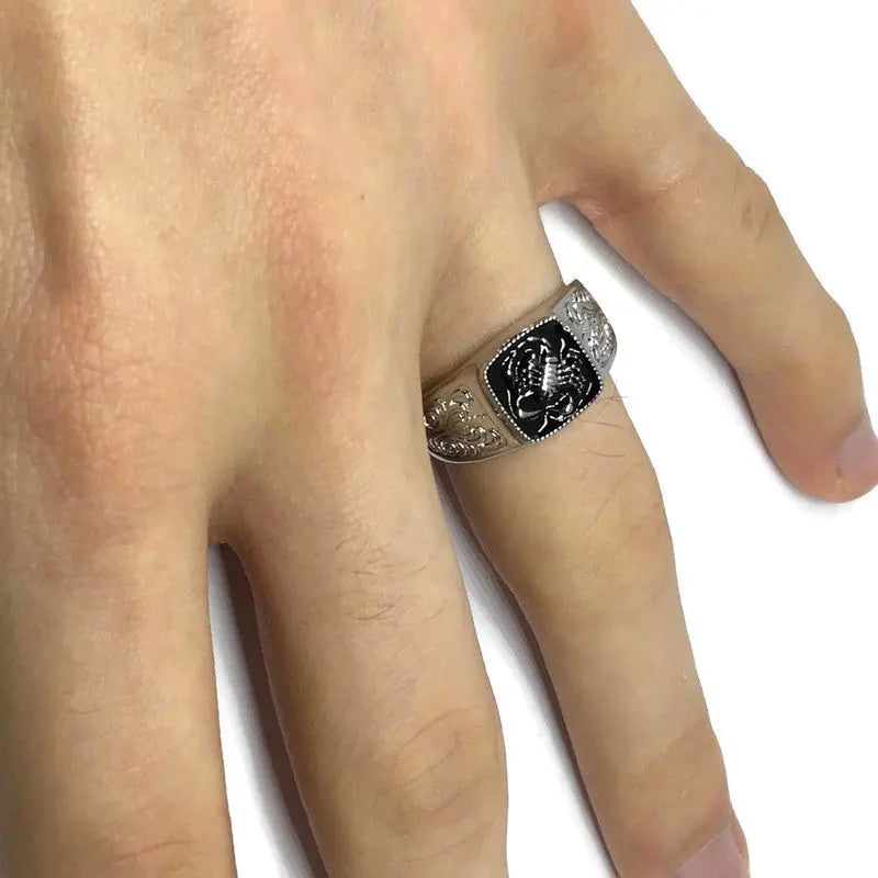 Scorpion Paisley Band Ring-1