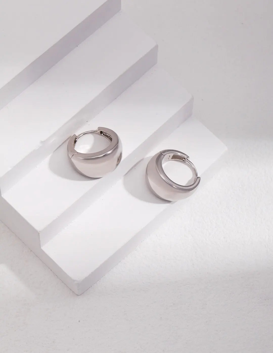 Simple Geometric Metal Cuff Earrings - Memoriex