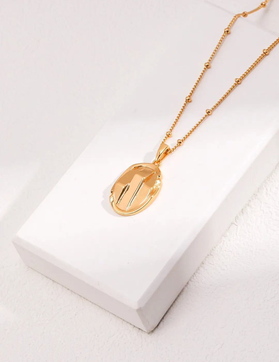 Simple Oval Pendant Necklace - Memoriex