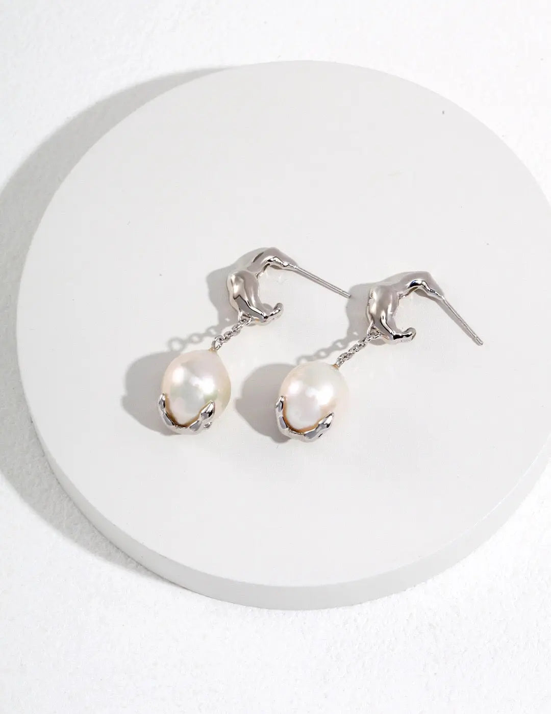 Single Dangle Teardrop Pearl Earrings-1