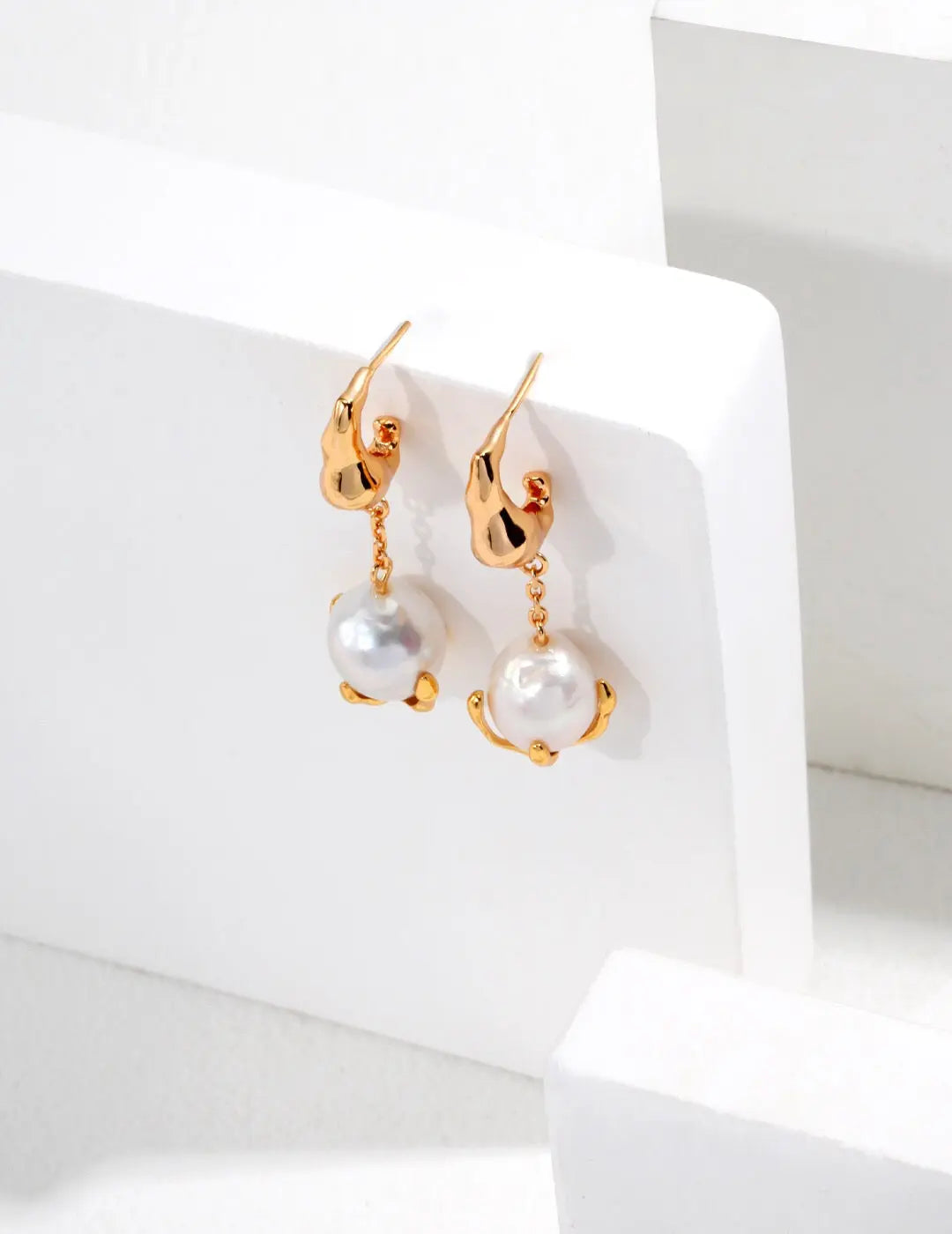 Single Dangle Teardrop Pearl Earrings-2