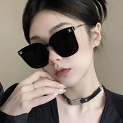 Square frame internet famous women's sunglasses with UV protection for street photography, slimming sunglasses - Memoriex 