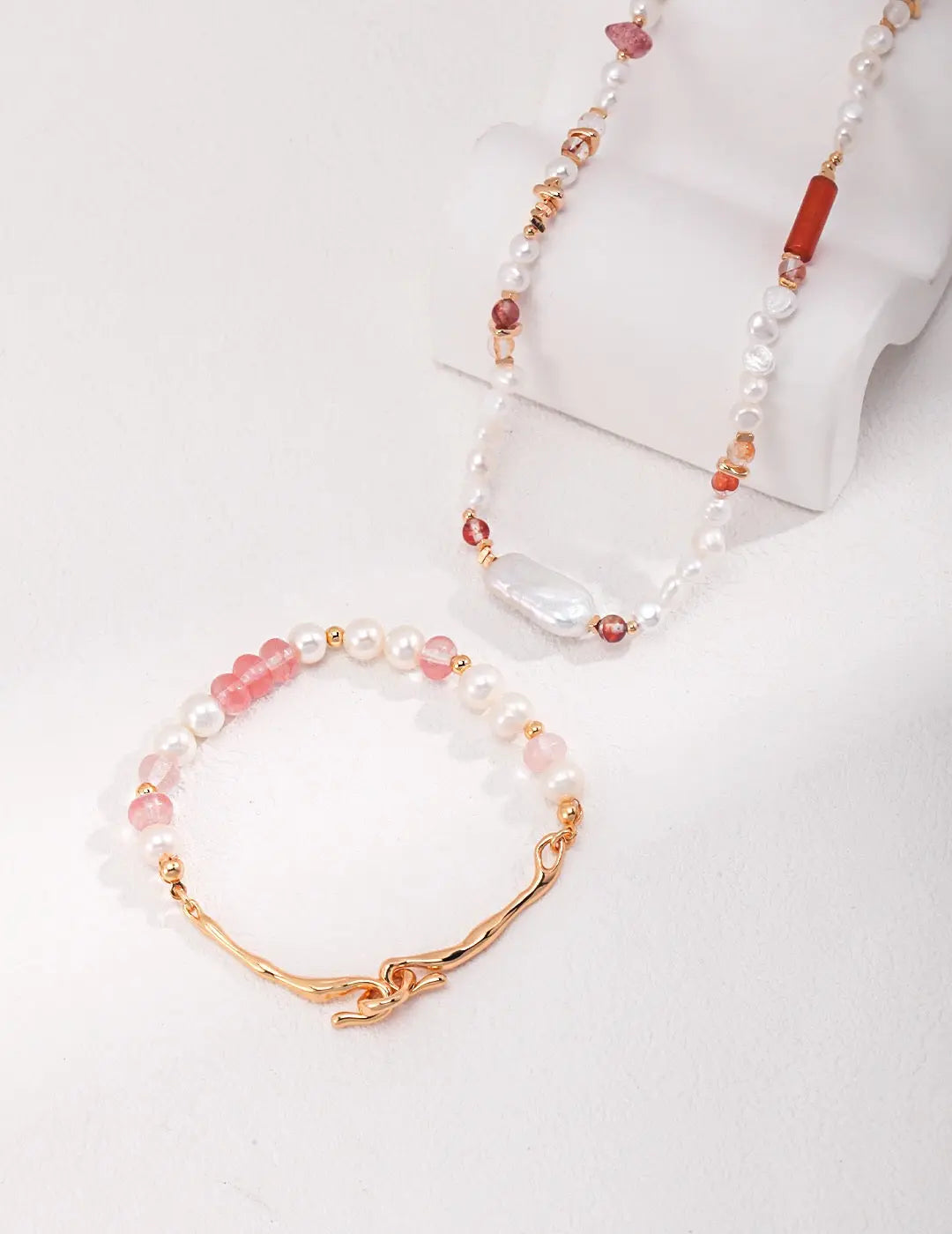 Strawberry Quartz With Baroque Pearl Necklace - Memoriex