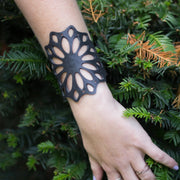 Strawflower Recycled Rubber Bracelet - Memoriex 