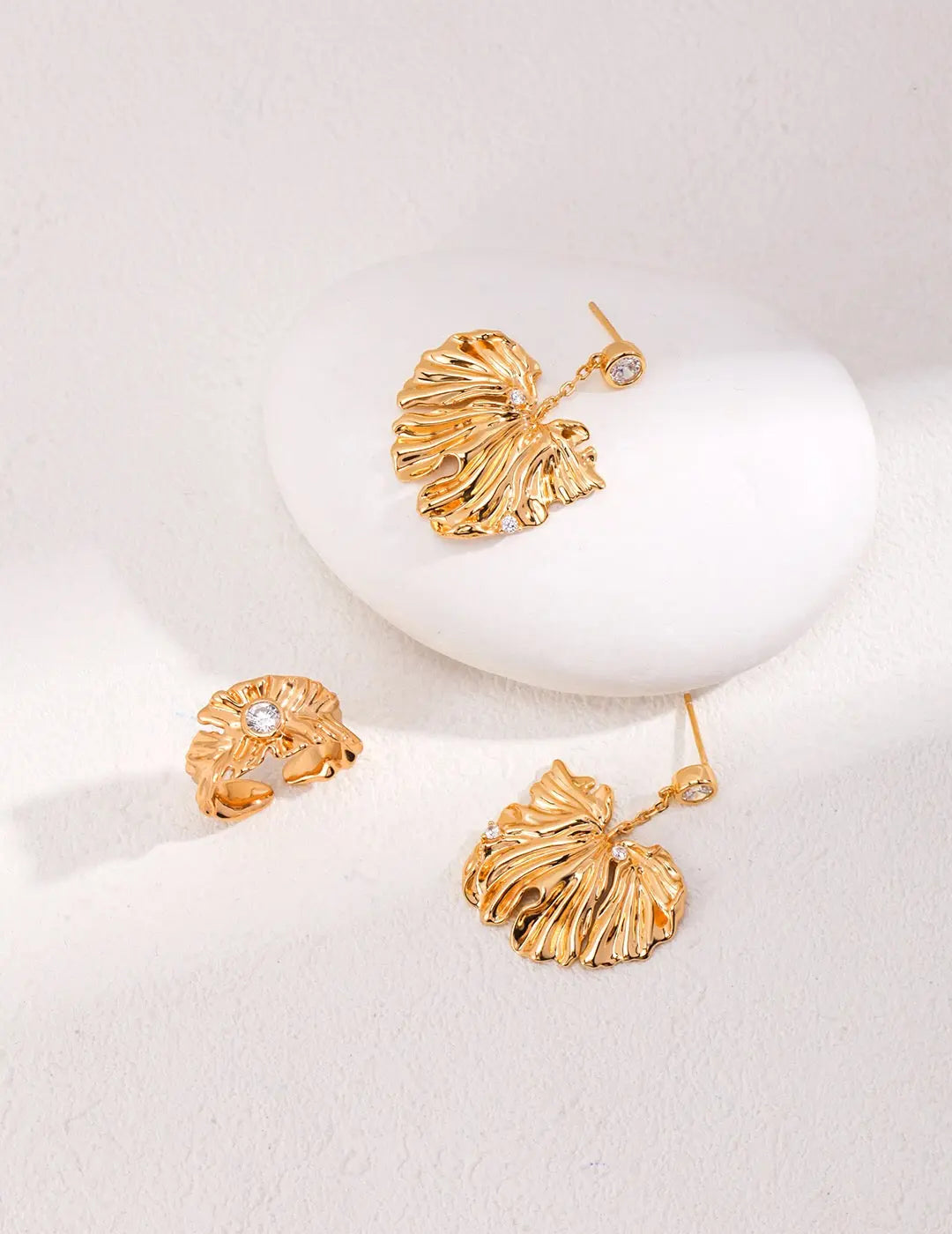 Stylish Leave Style Zircon Earrings-2