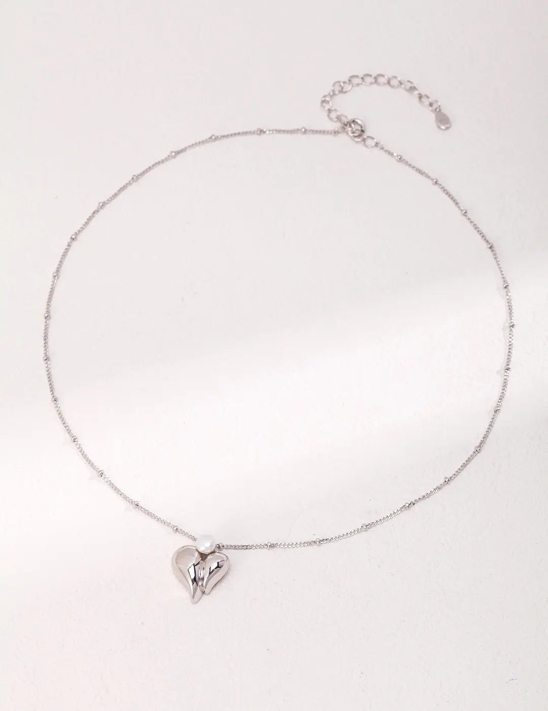 Three Dimensional Heart Pearl Necklace-1